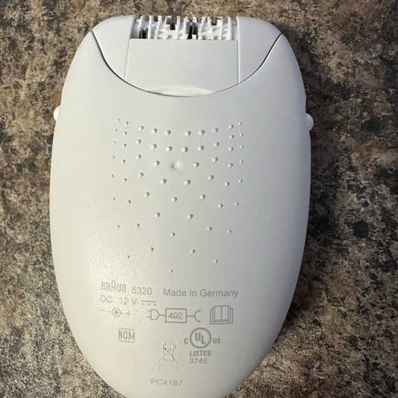 Braun Silk-épil 3 Epilator - White and Pink - Picture 3 of 4